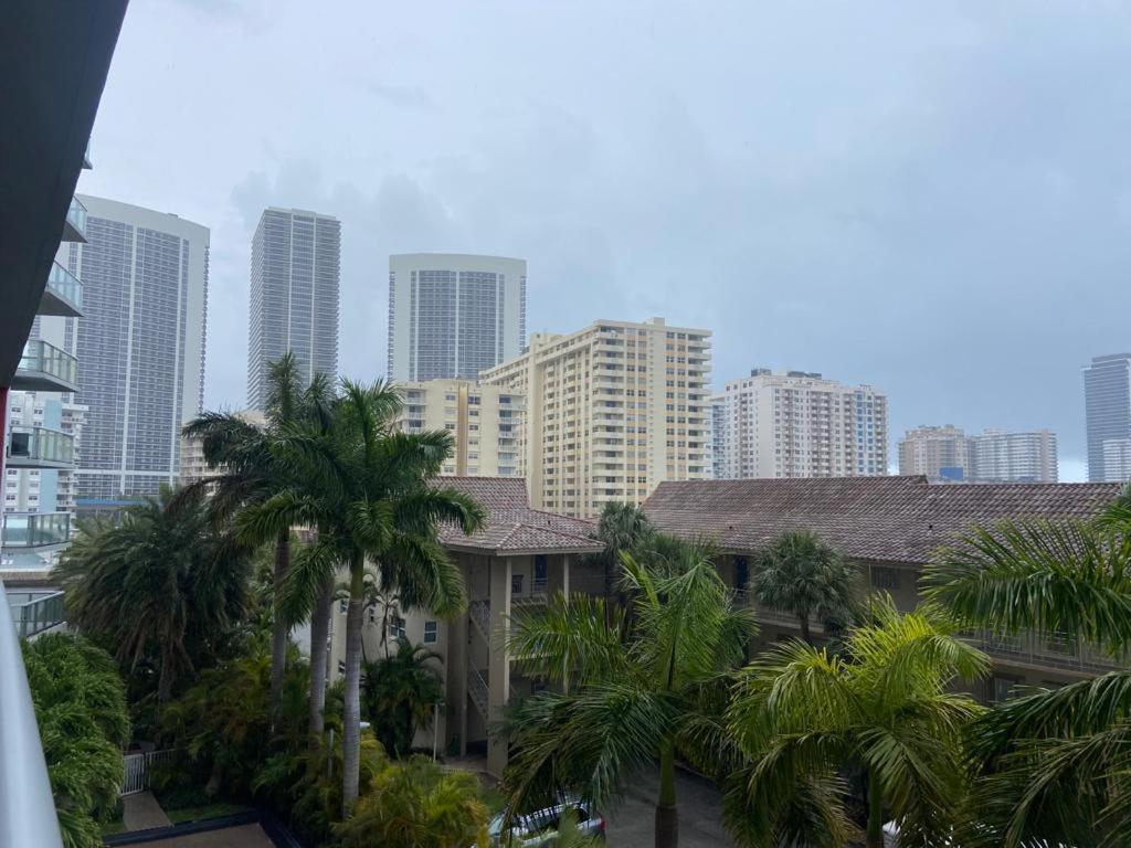 Amazing Studio Beach Walking Distance! 26B Hallandale Beach Eksteriør bilde